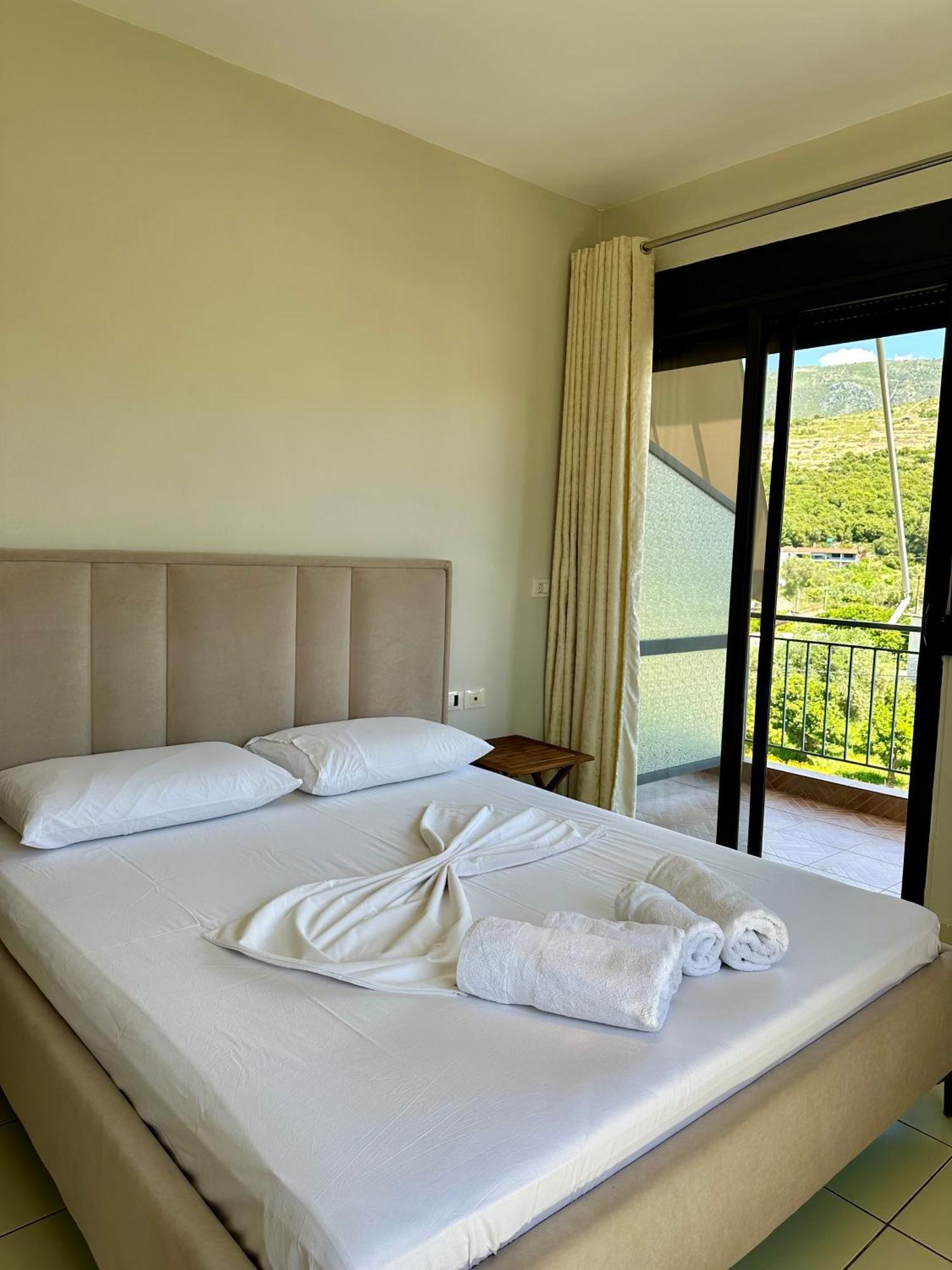 Bora Rooms Himarë Extérieur photo